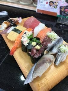 ジャンボおしどり寿司 日野本店