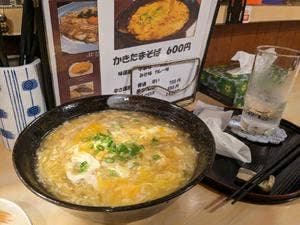 居酒屋街路樹