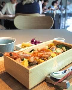 やまや総本店 白金小径