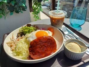 BlueMoon Flower &Cafe