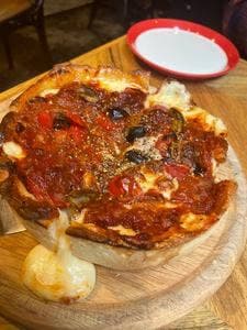 ブッチャー・リパブリック エビス シカゴピザ & ビア