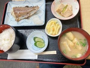 あかしや