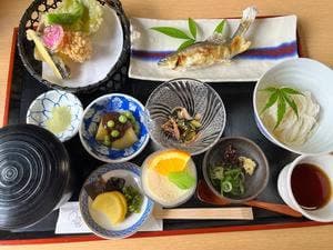 季節料理 初音