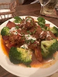 コ.トゥ.タモ.ペヴァ