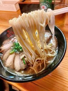 ラーメン 宝島 神田店