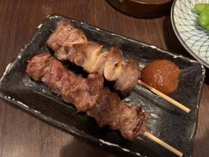 串焼き 肉刺し 一献 朝霞台店