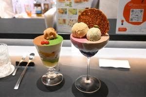 パフェ、珈琲、酒、佐々木