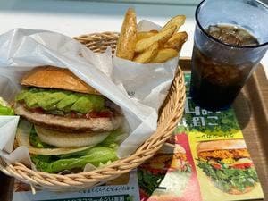 フレッシュネスバーガー エキマルシェ新大阪ソトエ店