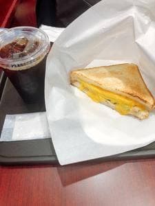 カフェ・ベローチェ みなとみらい店