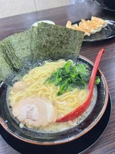 横浜家系ラーメン 逗子家 三浦海岸店