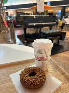 クリスピー・クリーム・ドーナツ Mercedes me Tokyo HANEDA店