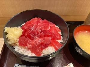 海鮮丼の店 やまけい ル・シーニュ