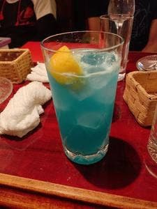 喫茶&BAR ねこと白鳥
