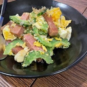 島唄・島料理 まぁじん