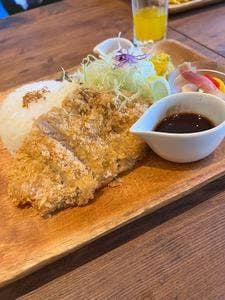 とんかつCAFE ロクベイ