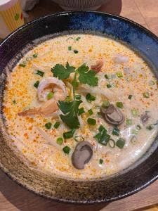 タイ屋台料理&ヌードル オシャ