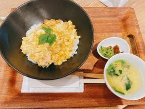 親子丼と唐揚げ TAMAGOYA ジアウトレット湘南平塚店