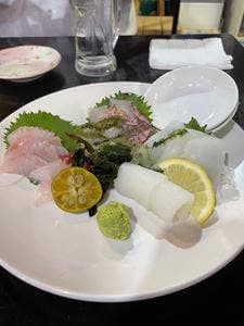 東屋慶名