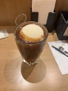 クワットロスタジョーニ・カフェ
