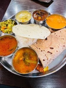 アーンドラ・ダイニング 銀座本店