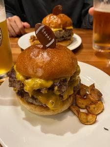 ゴリゴリバーガータップルーム