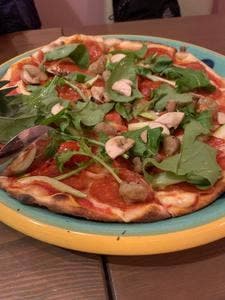 肉と石窯ピザのイタリアン ピザコゾウ 横浜関内