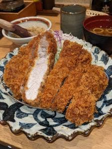 厚切りとんかつよし平キーノ和歌山店