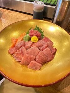 まぐろや黒銀 黒門市場本店