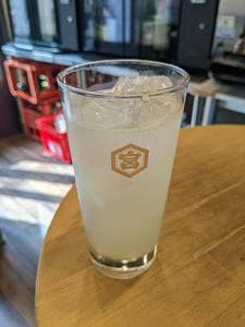地酒・立ち呑み 酒母や