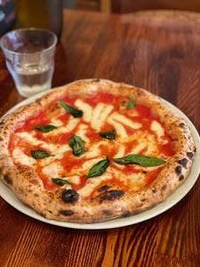 Trattoria Pizzeria Amici