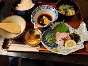 道後うどんおとら