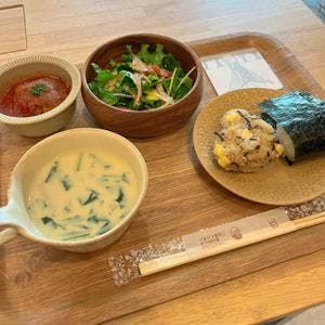 おむすびカフェ くさびや