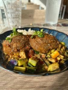 穴場のカレーかふぇ コルリ