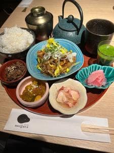 地下食堂 mogura