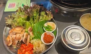 タレ焼肉と包み野菜の専門店 焼肉 くるとん