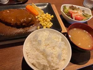 ハンバーグ・ステーキ＆J