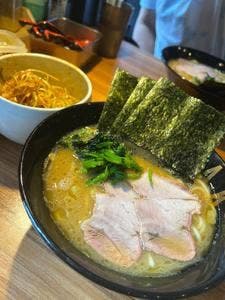 MEN-EIJI EAK 東区本町店