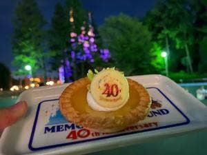 トゥモローランド・テラス