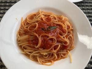 トラットリア アローロ