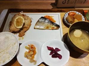kawara CAFE&DINING KITTE博多店