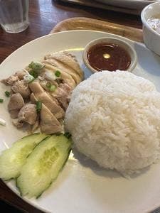 ティーヌンキッチン 西新宿店