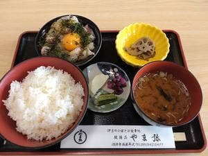 てまきずしと磯料理 駿陽荘 やま弥
