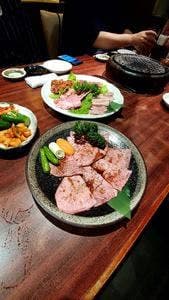 焼肉くろべこ