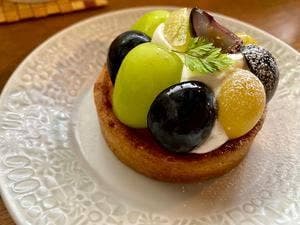 cafe Larch