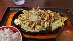 博多もつ鍋・九州料理 月光食堂 神田