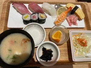 ダイニング和貴