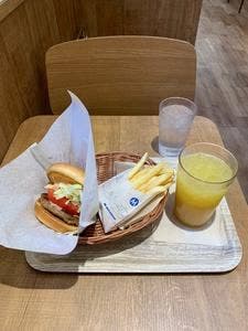 モスバーガー 中野坂上店