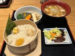 桜井甘精堂 泉石亭