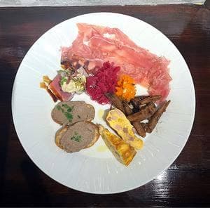 伊 ぐうほ