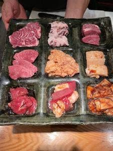 ホルモン焼き 婁熊東京